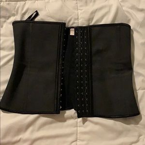 Neoprene waist trainer size medium
